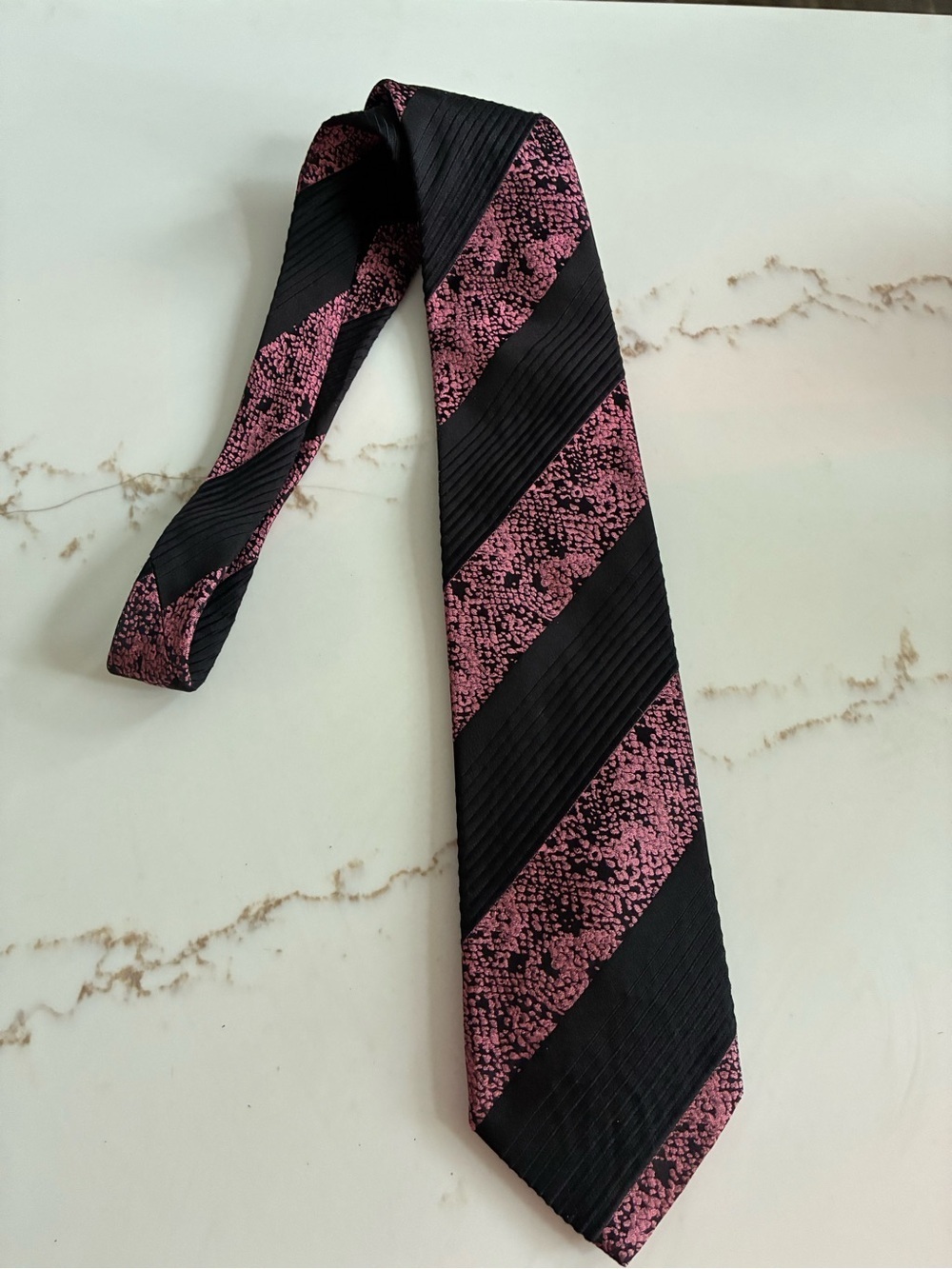 Bugatchi Men's Black and Pink Striped Silk Tie